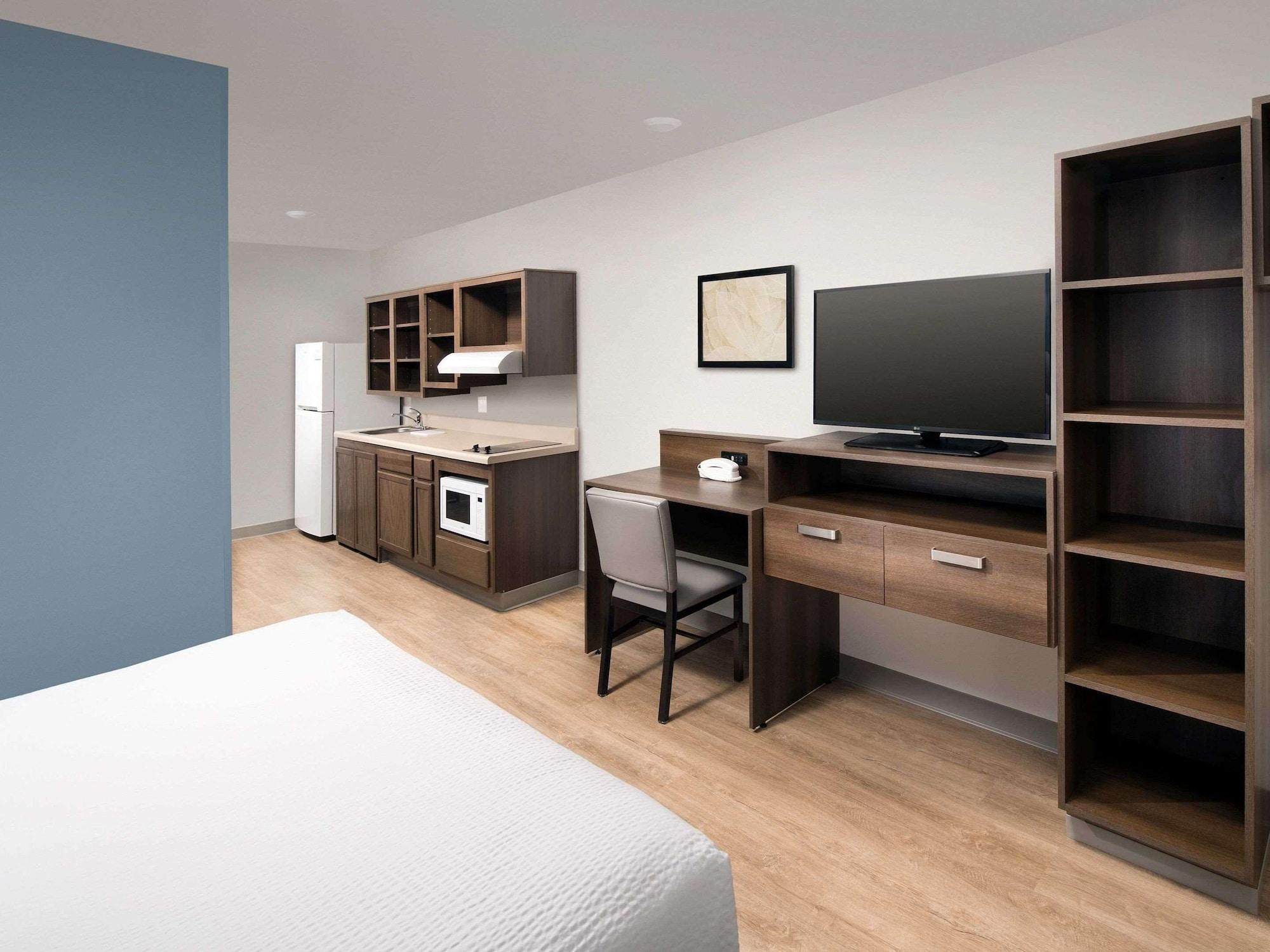 Suburban Studios Watford City Extérieur photo