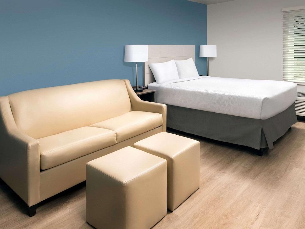 Suburban Studios Watford City Extérieur photo