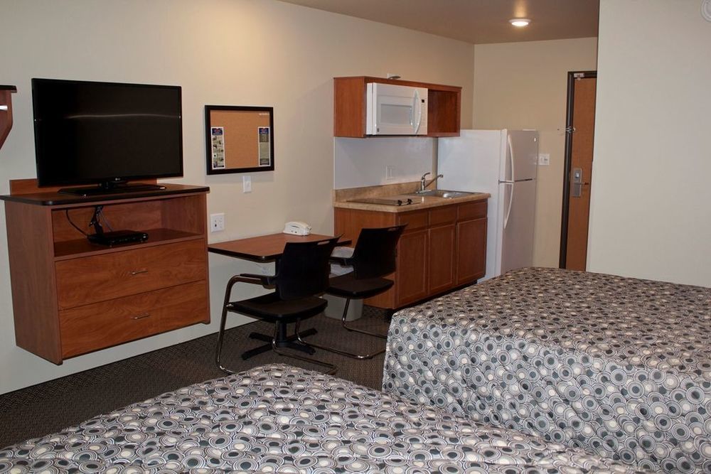 Suburban Studios Watford City Chambre photo
