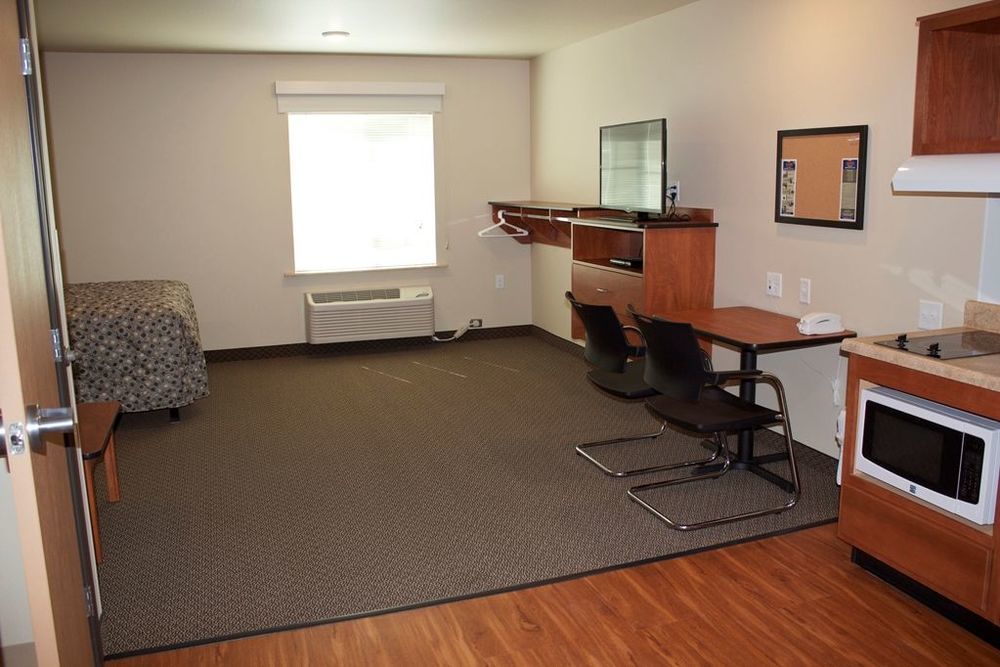 Suburban Studios Watford City Chambre photo